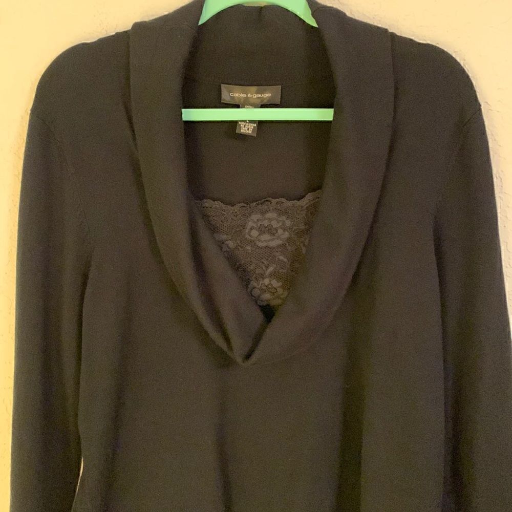 CABLE & GAUGE Black Tunic with Guipure Insert on the Chest. Size L